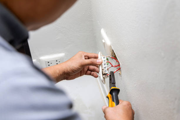 Best Emergency Electrical Repair  in Gluckstadt, MS